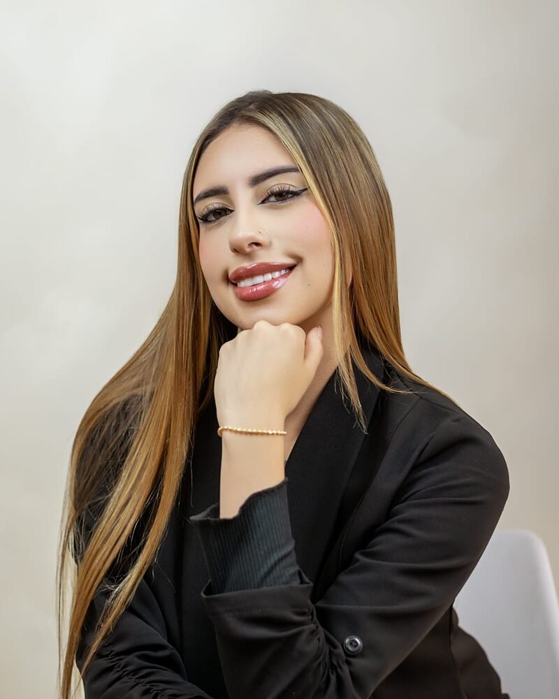 Hanna López, lashista de Divina Mirada